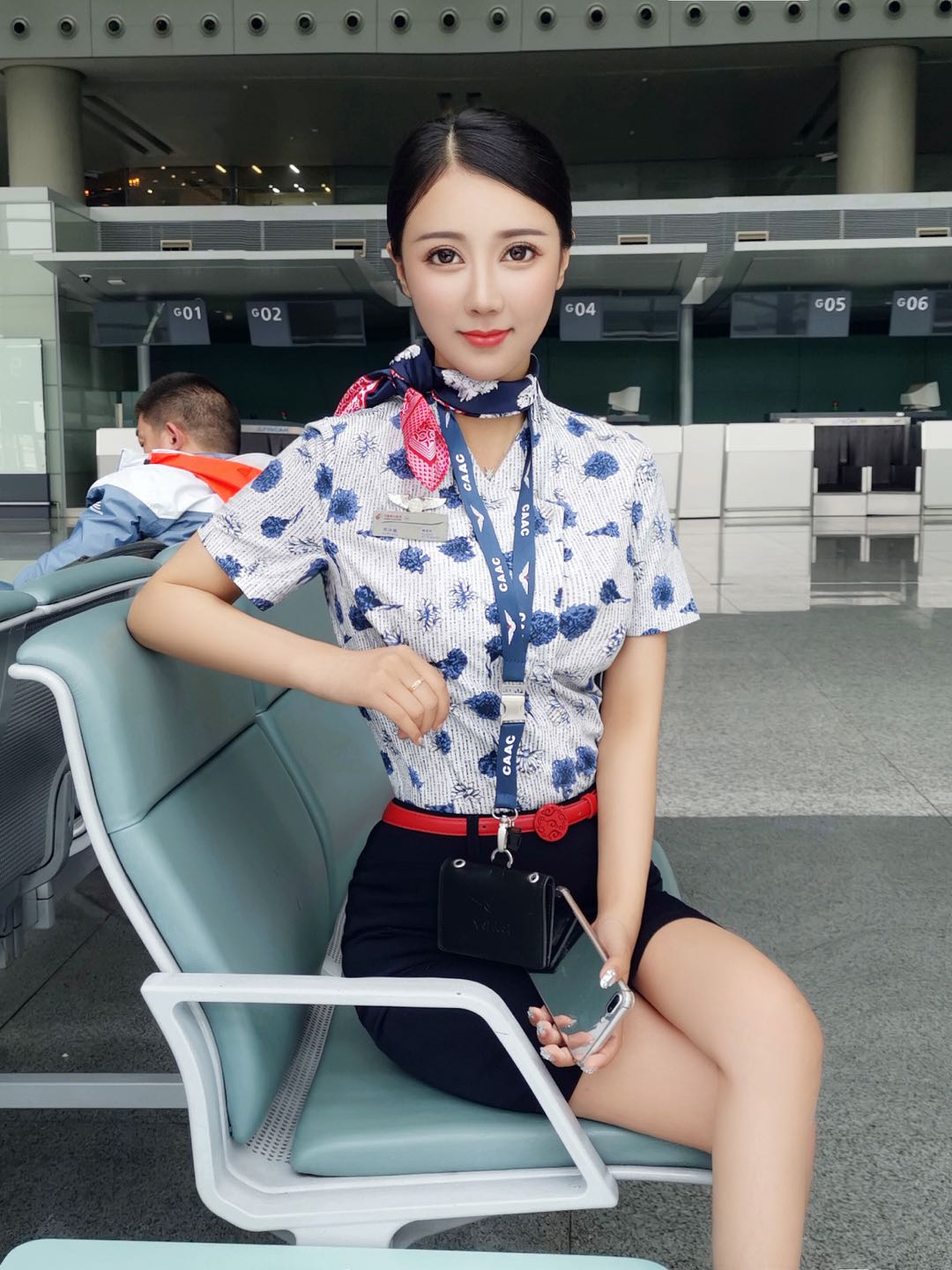 张天爱空姐造型的时尚美拍